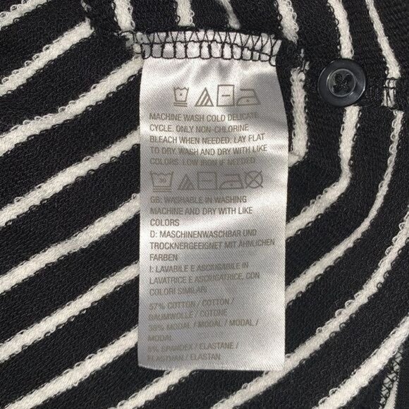 Isaac Mizrahi Live! Black & White Striped Cardigan With Pockets Made In Vietnam - Picture 3 of 8